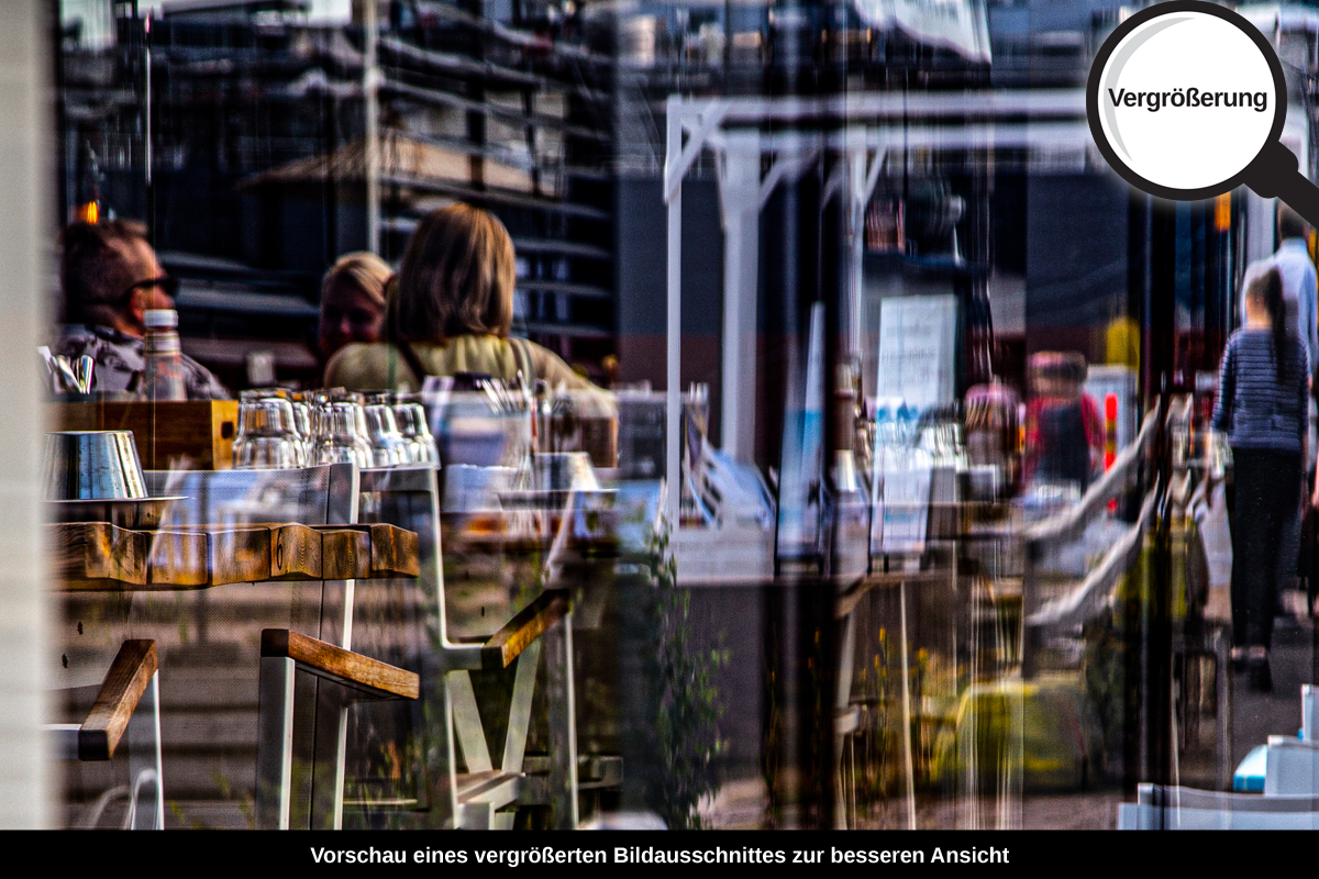 3-113-1309-bild-gross-strassencafe-spiegelung-erholung_l