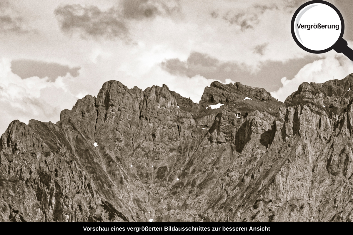 3-108-1243-bild-gross-monochrom-siedlung-gebirge_l