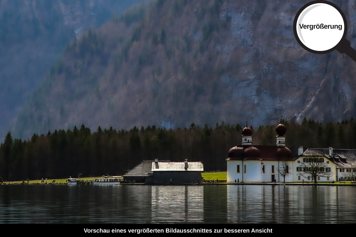 3-108-1130-bild-gross-kirche-wasserspiegel-berge_l