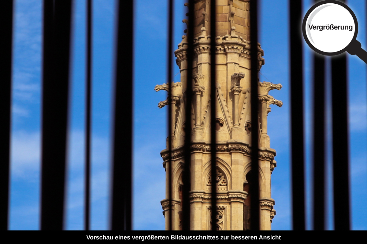 3-111-1252-bild-gross-turmspitze-kathedrale-jalousie_l