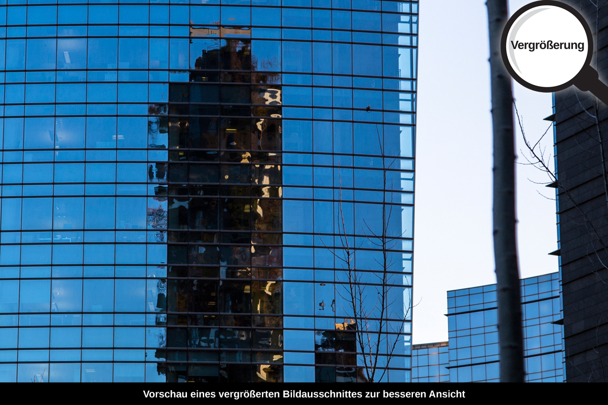 3-113-1323-bild-gross-wolkenkratzer-glas-spiegelung_l