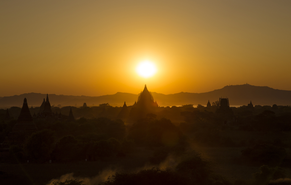 1-112-1495-sonnenuntergang-tempel-bagan-aktion-bilder-online-kaufen_l