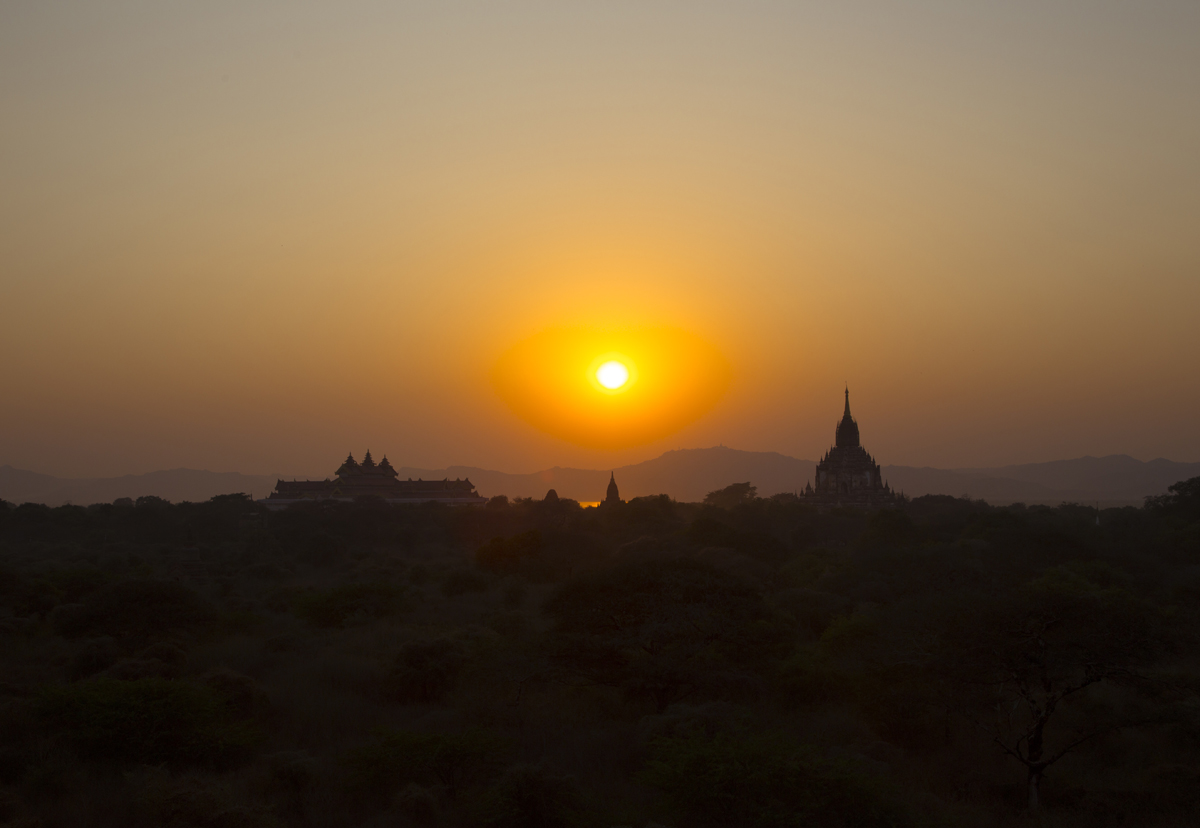 1-112-1495-sonnenuntergang-tempel-bagan-aktion-bilder-online-kaufen_l