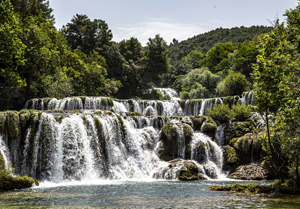 108-1106-natur-wasserfall-gruene-leinwanddrucke-online-shop