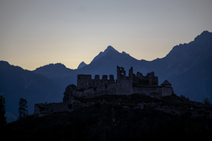 108-1191-sonnenaufgang-burg-berge-fotokunst-muenchen-bilder