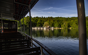 110-1196-wasser-spaziergang-fahren-sammlungspraesentation-vom-kunstklassiker