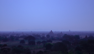 110-1519-daemmerung-bagan-tempel-nebel-beruehmter-kuenstler-glasbild