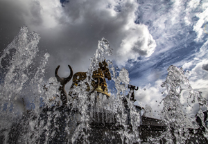 110-1587-wasserbrunnen-reisen-bildershop-hochzeitsfotos