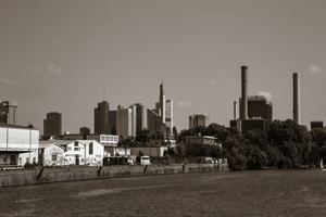 113-1256-stadt-industrie-monochrom-fluss-gallery-kunstbilder