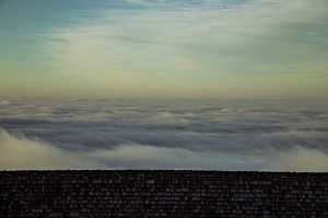 116-1464-dach-wolken-himmel-acrylglasbild-fotokunst-online-kaufen